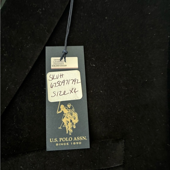 US polo Association, black velvet jacket, size extra large - Picture 5 of 5